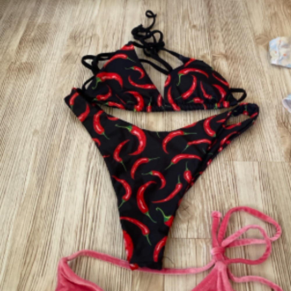 Bikini Bundle, String Bikini Bundle Size Small/Me… - image 4